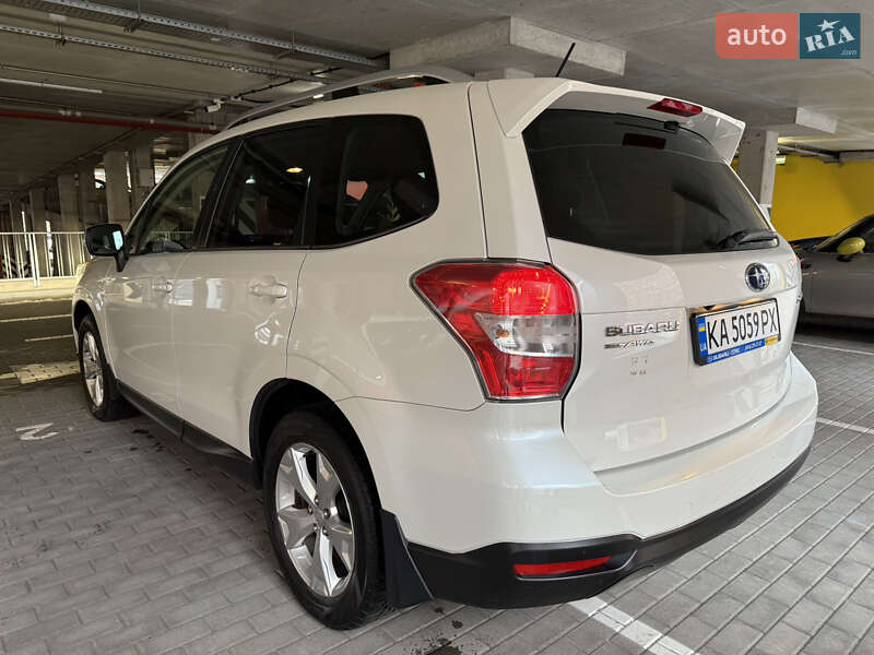 Позашляховик / Кросовер Subaru Forester 2014 в Києві