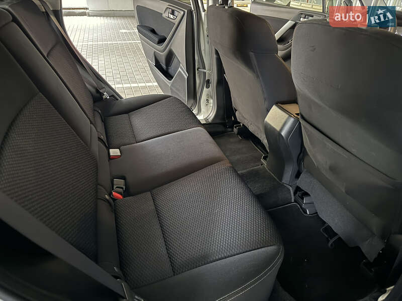 Позашляховик / Кросовер Subaru Forester 2014 в Києві