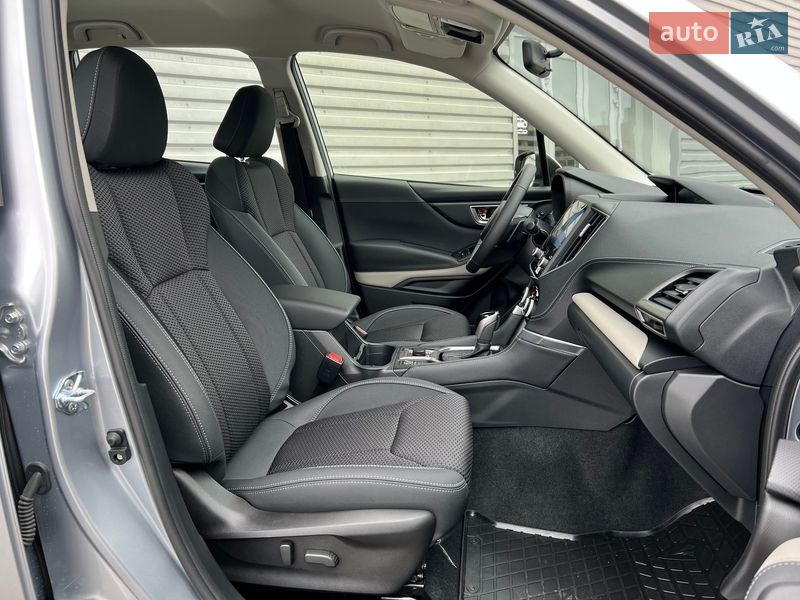 Внедорожник / Кроссовер Subaru Forester 2024 в Киеве