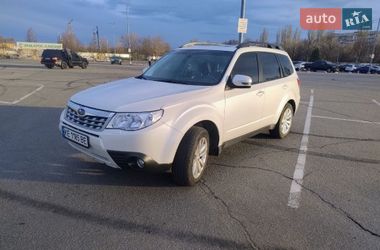 Внедорожник / Кроссовер Subaru Forester 2011 в Днепре