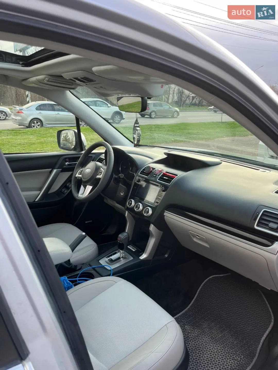 2017 Subaru Forester - мініатюра 8