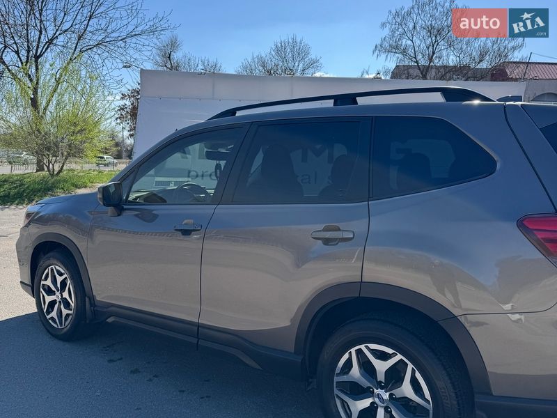 Позашляховик / Кросовер Subaru Forester 2020 в Дніпрі