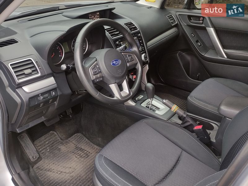 Внедорожник / Кроссовер Subaru Forester 2017 в Днепре