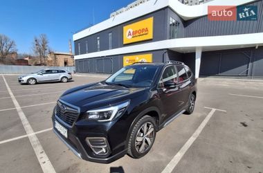 Позашляховик / Кросовер Subaru Forester 2021 в Києві