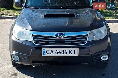 Внедорожник / Кроссовер Subaru Forester 2010 в Умани