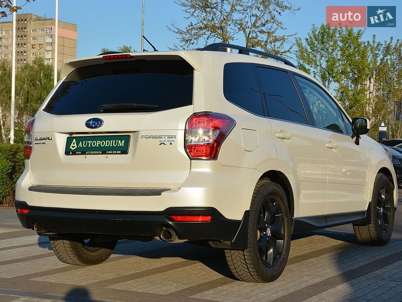 Внедорожник / Кроссовер Subaru Forester 2014 в Киеве
