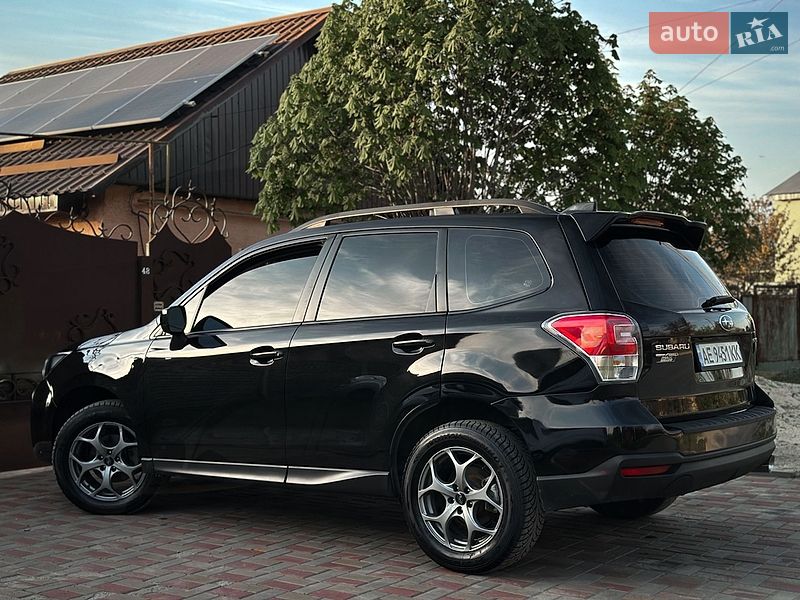 Внедорожник / Кроссовер Subaru Forester 2017 в Днепре