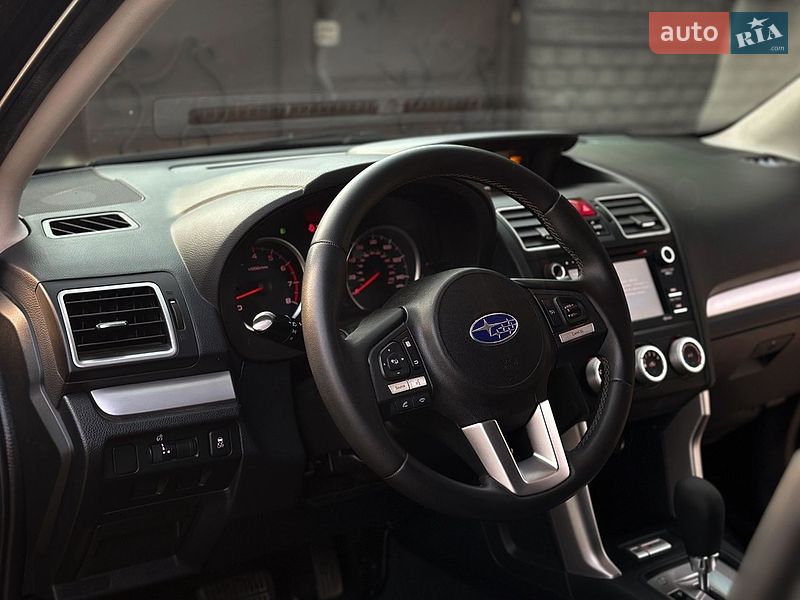 Внедорожник / Кроссовер Subaru Forester 2017 в Днепре