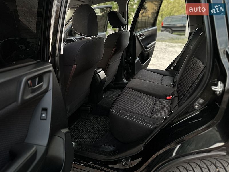 Внедорожник / Кроссовер Subaru Forester 2017 в Днепре