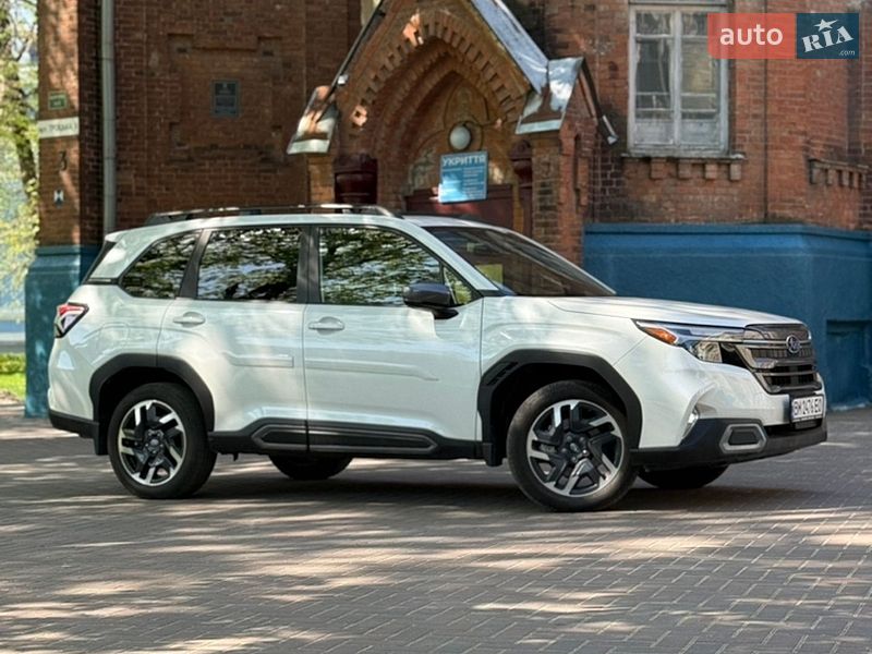 Внедорожник / Кроссовер Subaru Forester 2024 в Сумах