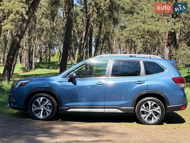 Внедорожник / Кроссовер Subaru Forester 2022 в Сумах