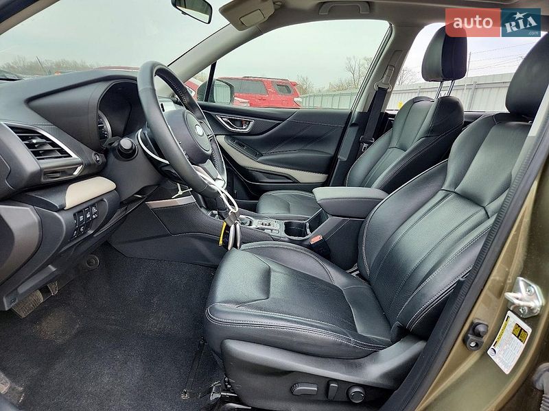 Внедорожник / Кроссовер Subaru Forester 2022 в Киеве