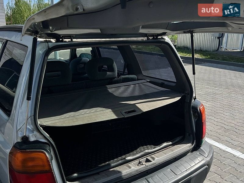Внедорожник / Кроссовер Subaru Forester 1998 в Буче