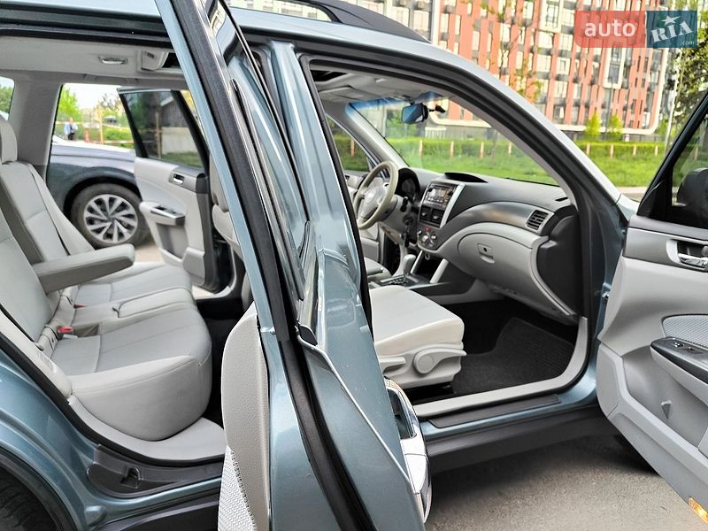 Внедорожник / Кроссовер Subaru Forester 2012 в Киеве