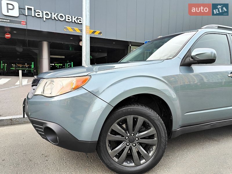 Внедорожник / Кроссовер Subaru Forester 2012 в Киеве