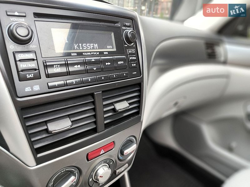 Внедорожник / Кроссовер Subaru Forester 2012 в Киеве