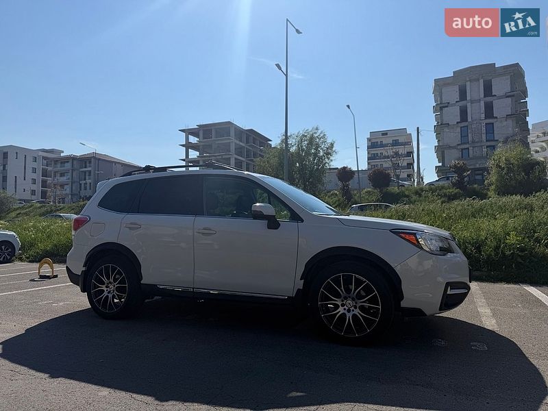 Внедорожник / Кроссовер Subaru Forester 2017 в Одессе