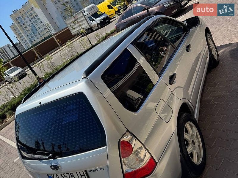 Внедорожник / Кроссовер Subaru Forester 2006 в Киеве
