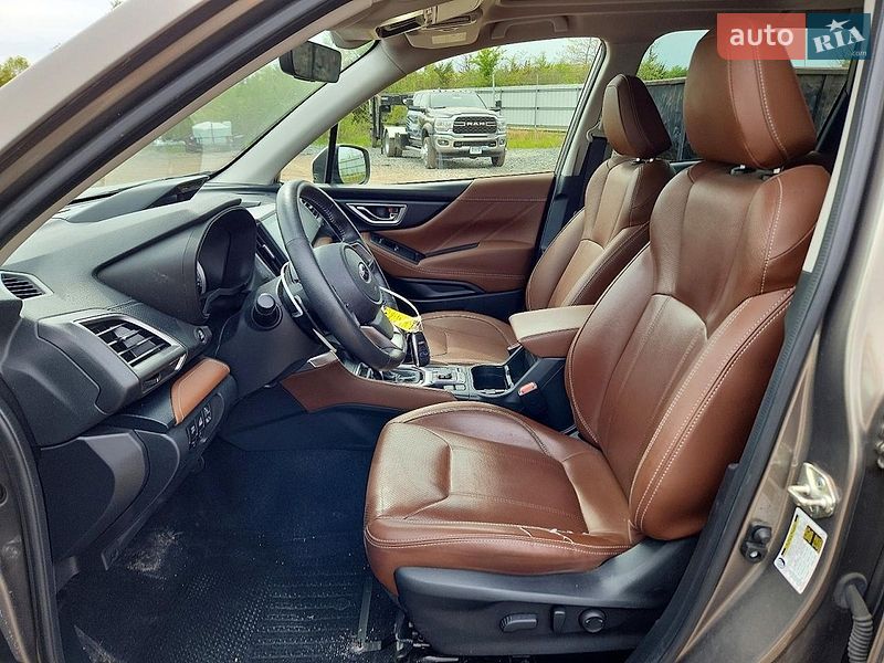 Внедорожник / Кроссовер Subaru Forester 2020 в Киеве