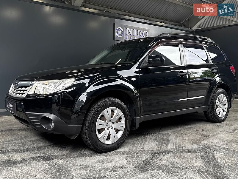 Позашляховик / Кросовер Subaru Forester 2011 в Києві