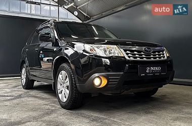 Позашляховик / Кросовер Subaru Forester 2011 в Києві