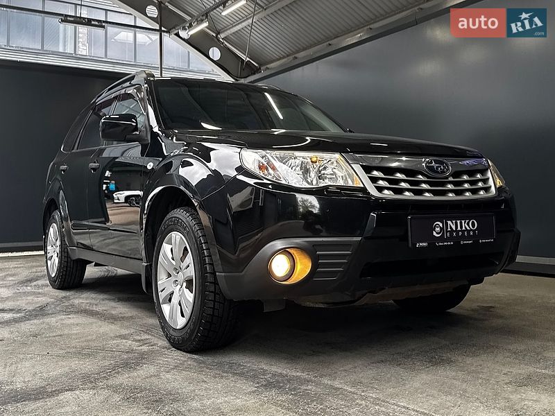 Позашляховик / Кросовер Subaru Forester 2011 в Києві