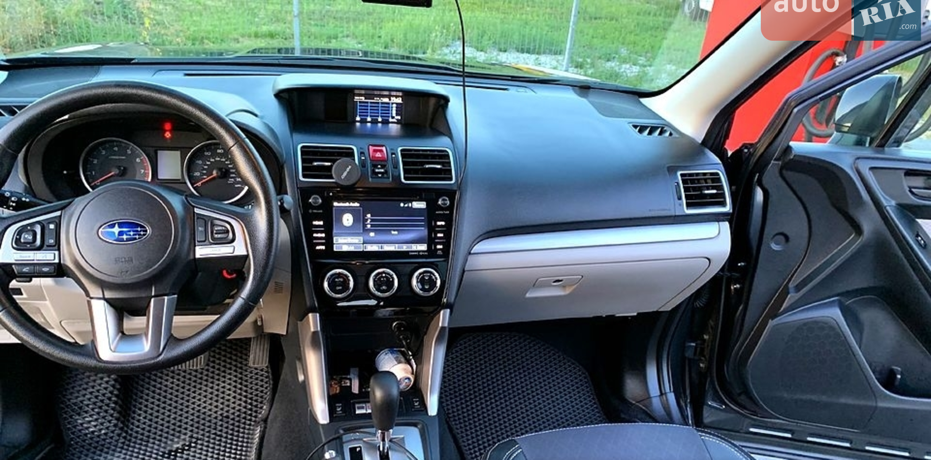 2017 Subaru Forester - мініатюра 4