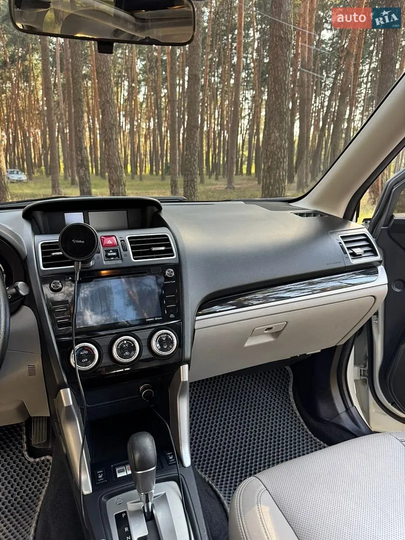2017 Subaru Forester - мініатюра 10