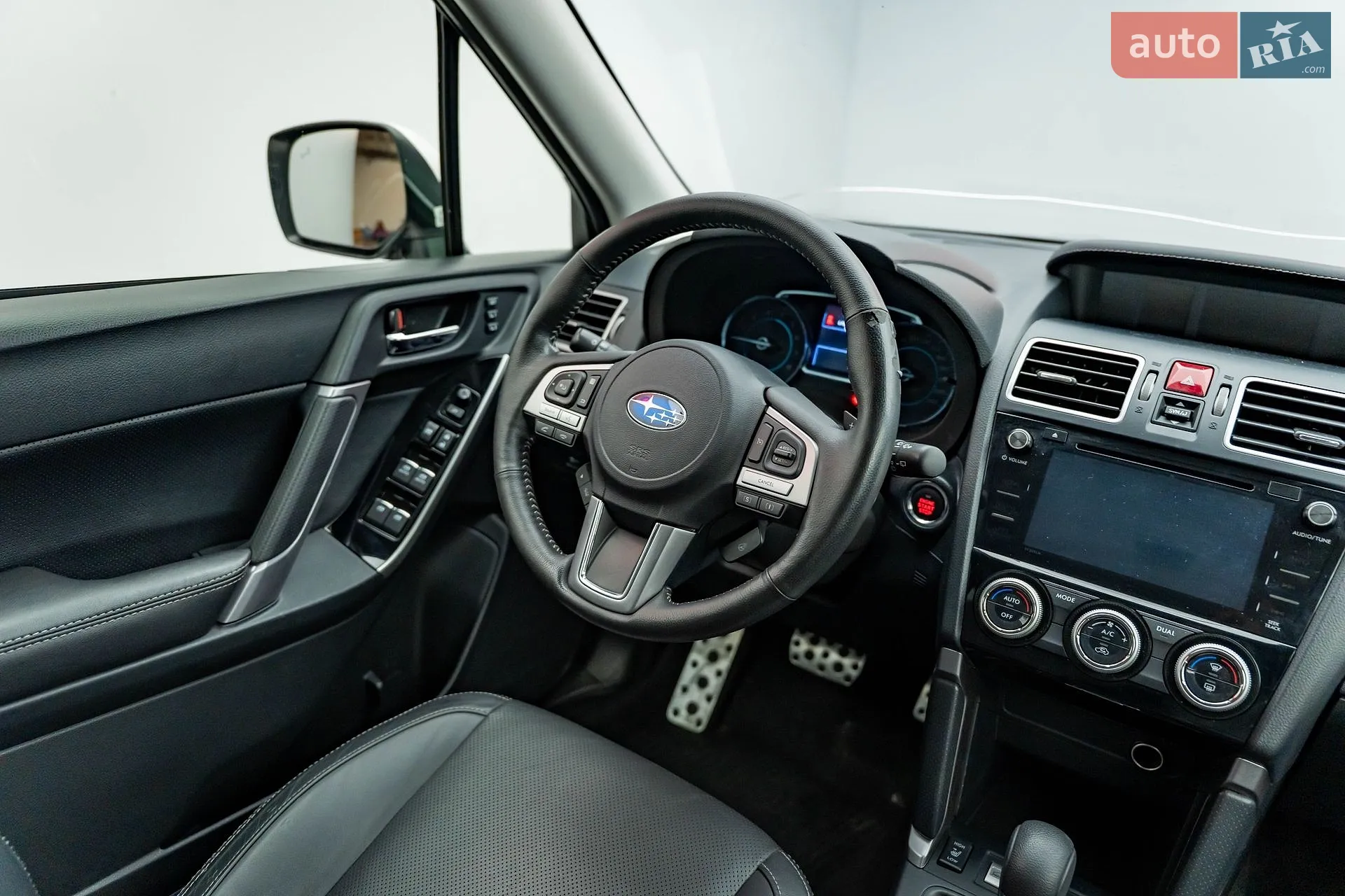 2017 Subaru Forester - мініатюра 13