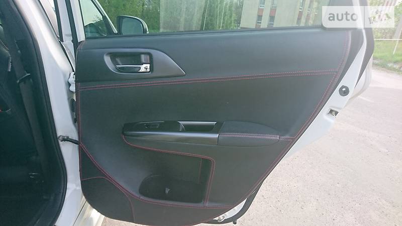 Седан Subaru Impreza WRX STI 2010 в Львове