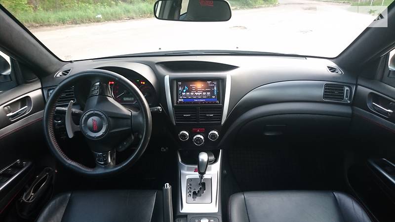 Седан Subaru Impreza WRX STI 2010 в Львове