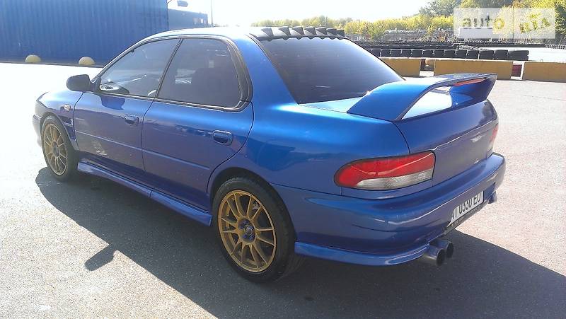 Седан Subaru Impreza 1999 в Киеве