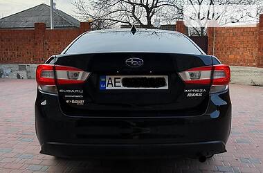 Седан Subaru Impreza 2017 в 