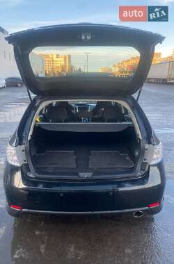Хэтчбек Subaru Impreza 2010 в 