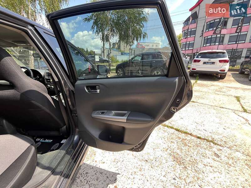 Седан Subaru Impreza 2008 в Чернівцях