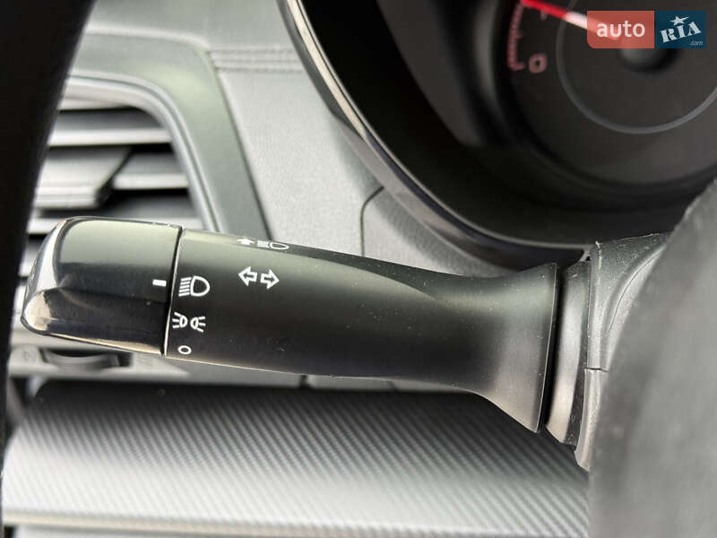 Седан Subaru Impreza 2017 в Днепре