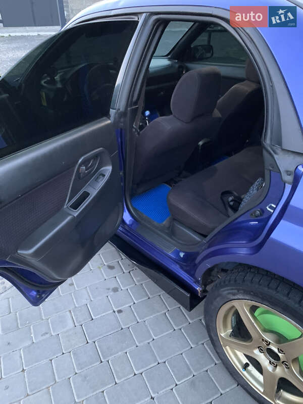 Седан Subaru Impreza 2004 в Хусте