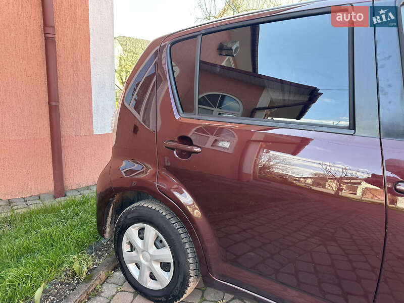 Хетчбек Subaru Justy 2009 в Дрогобичі