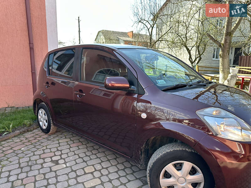 Хетчбек Subaru Justy 2009 в Дрогобичі