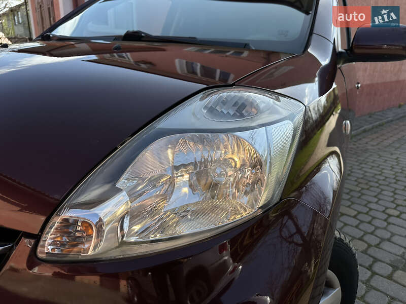 Хетчбек Subaru Justy 2009 в Дрогобичі