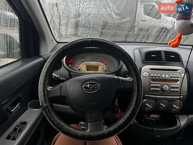 Хэтчбек Subaru Justy 2010 в Кривом Роге