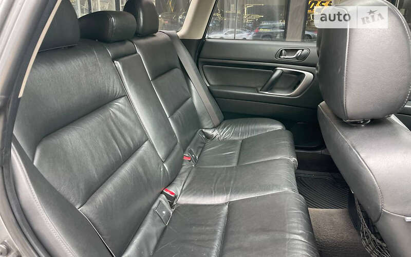 Універсал Subaru Legacy Outback 2006 в Чернівцях