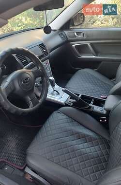 Универсал Subaru Legacy Outback 2004 в 