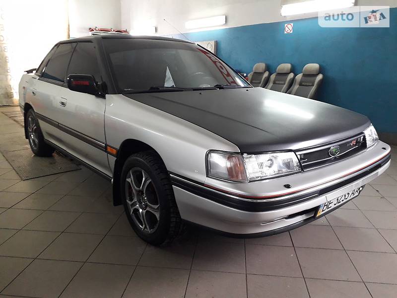 Седан Subaru Legacy 1993 в Николаеве