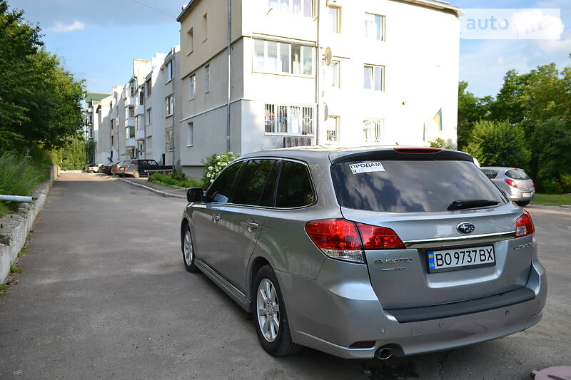Універсал Subaru Legacy 2010 в Тернополі