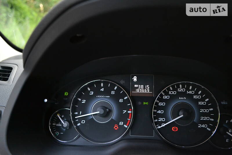 Універсал Subaru Legacy 2010 в Тернополі