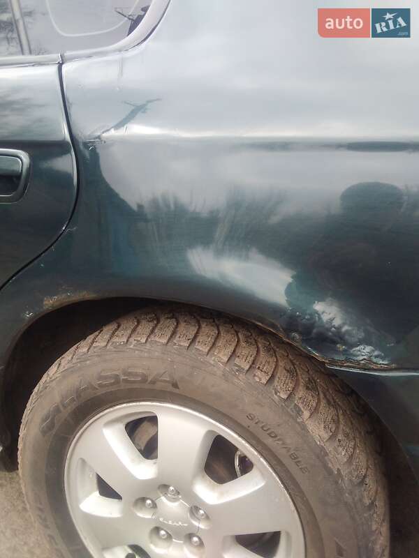 Седан Subaru Legacy 2002 в Кривому Розі