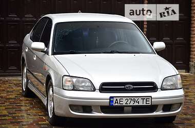 Седан Subaru Legacy 2000 в 