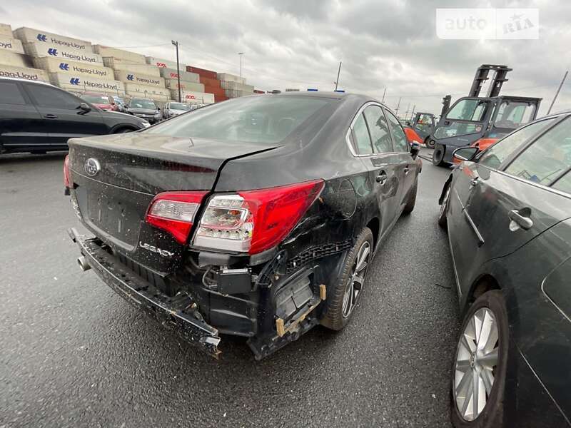 Седан Subaru Legacy 2015 в Виннице