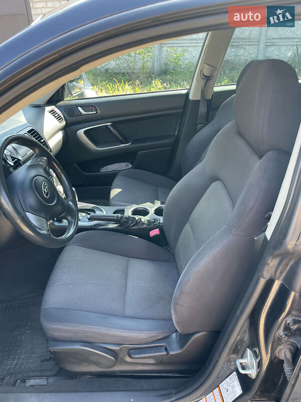 Седан Subaru Legacy 2006 в Днепре